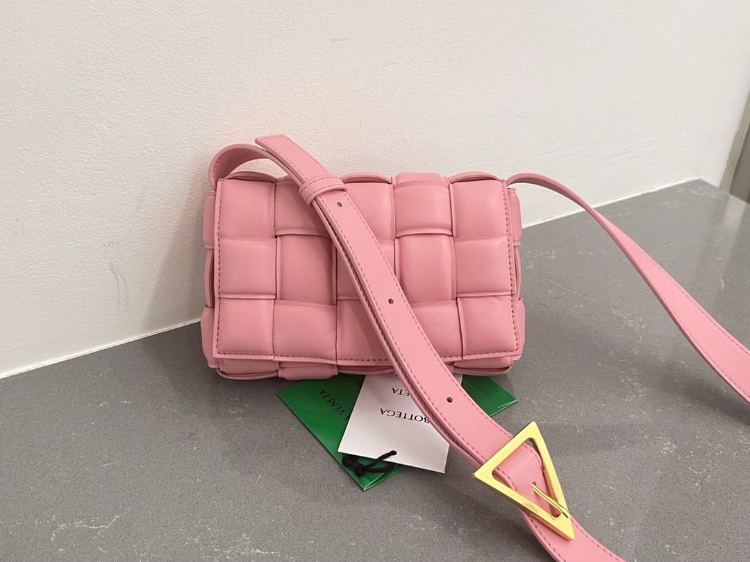 Small Padded Cassette Intreccio Leather Cross-body Bag Pink